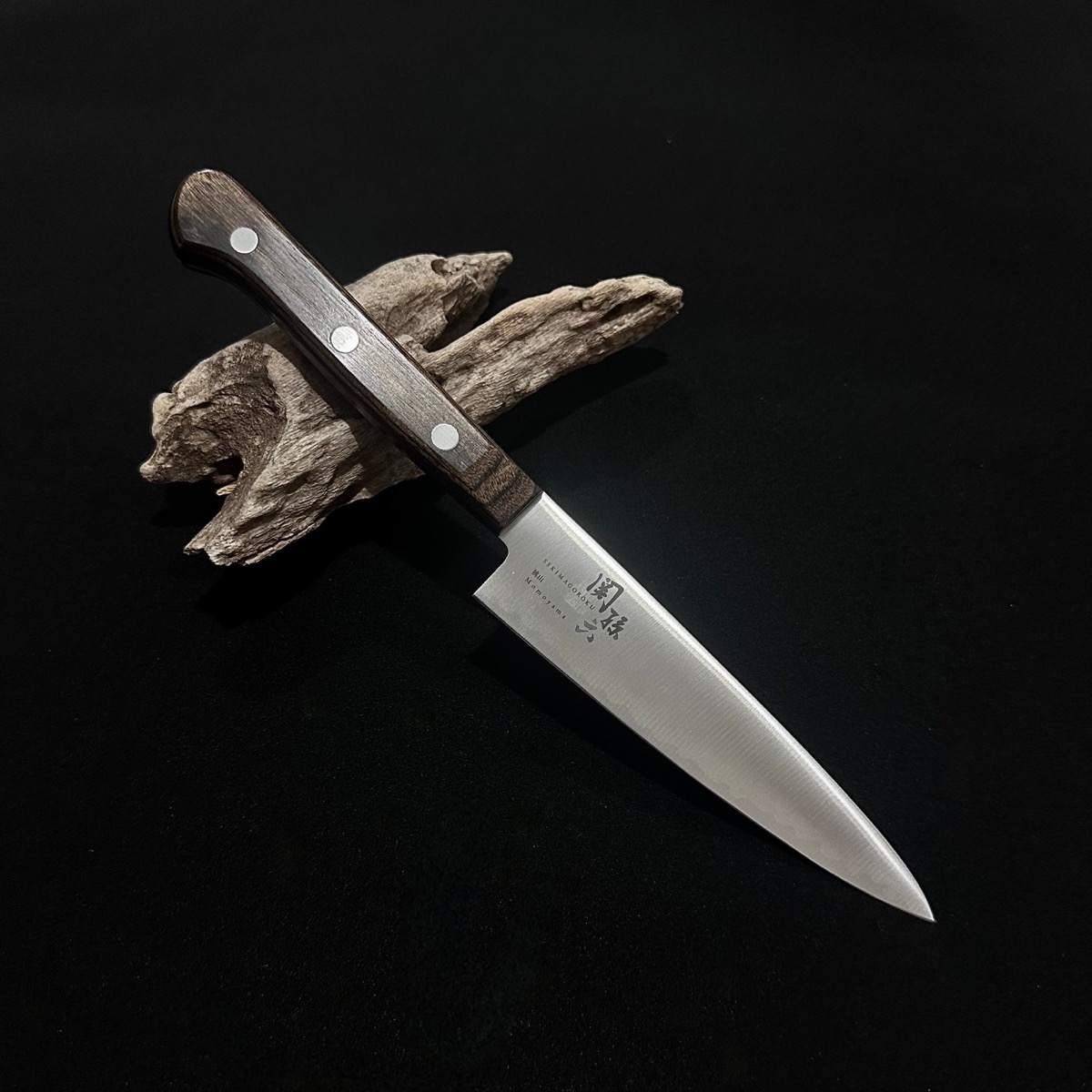 Seki Magoroku Momoyama Petty 120mm