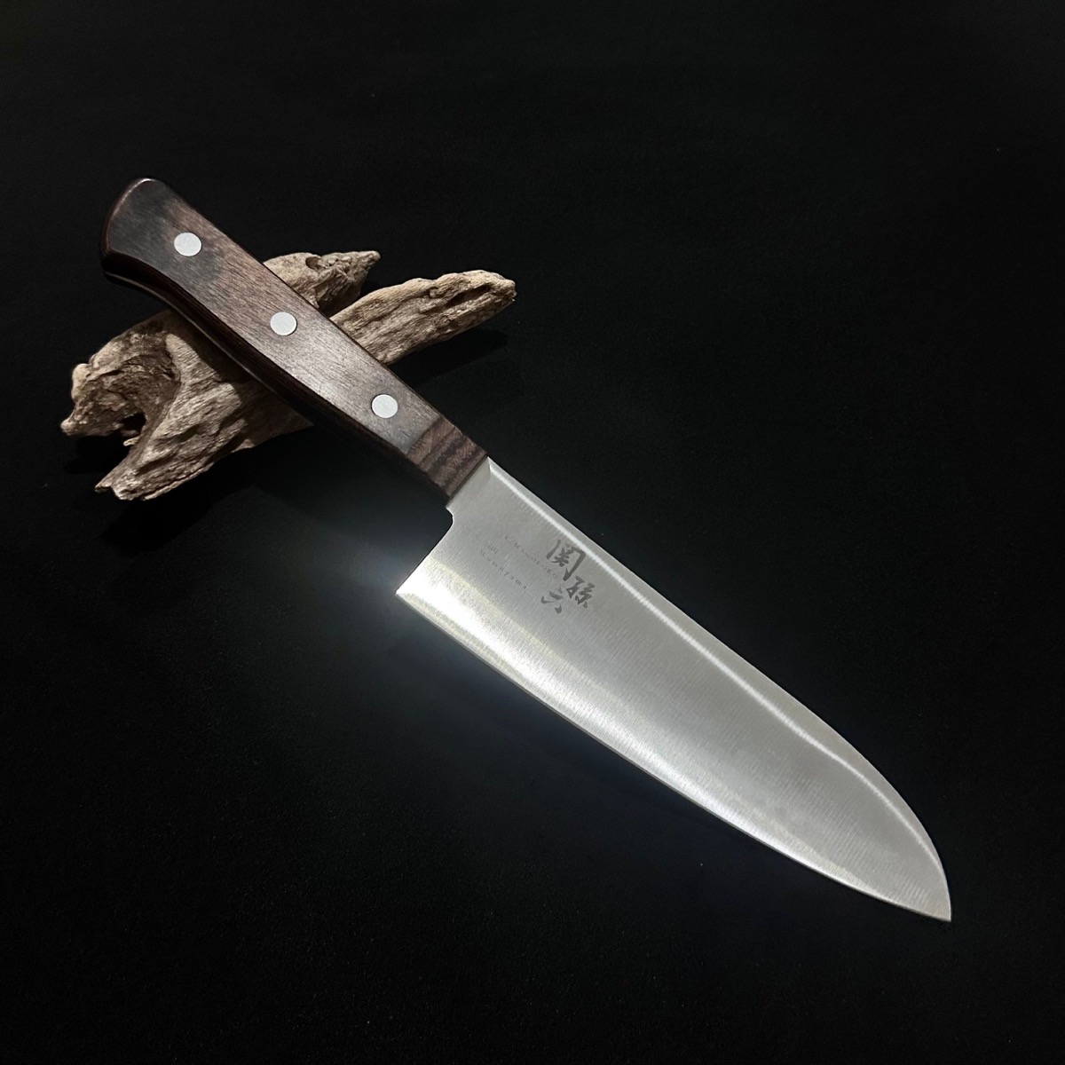 Seki Magoroku Momoyama Santoku 165mm